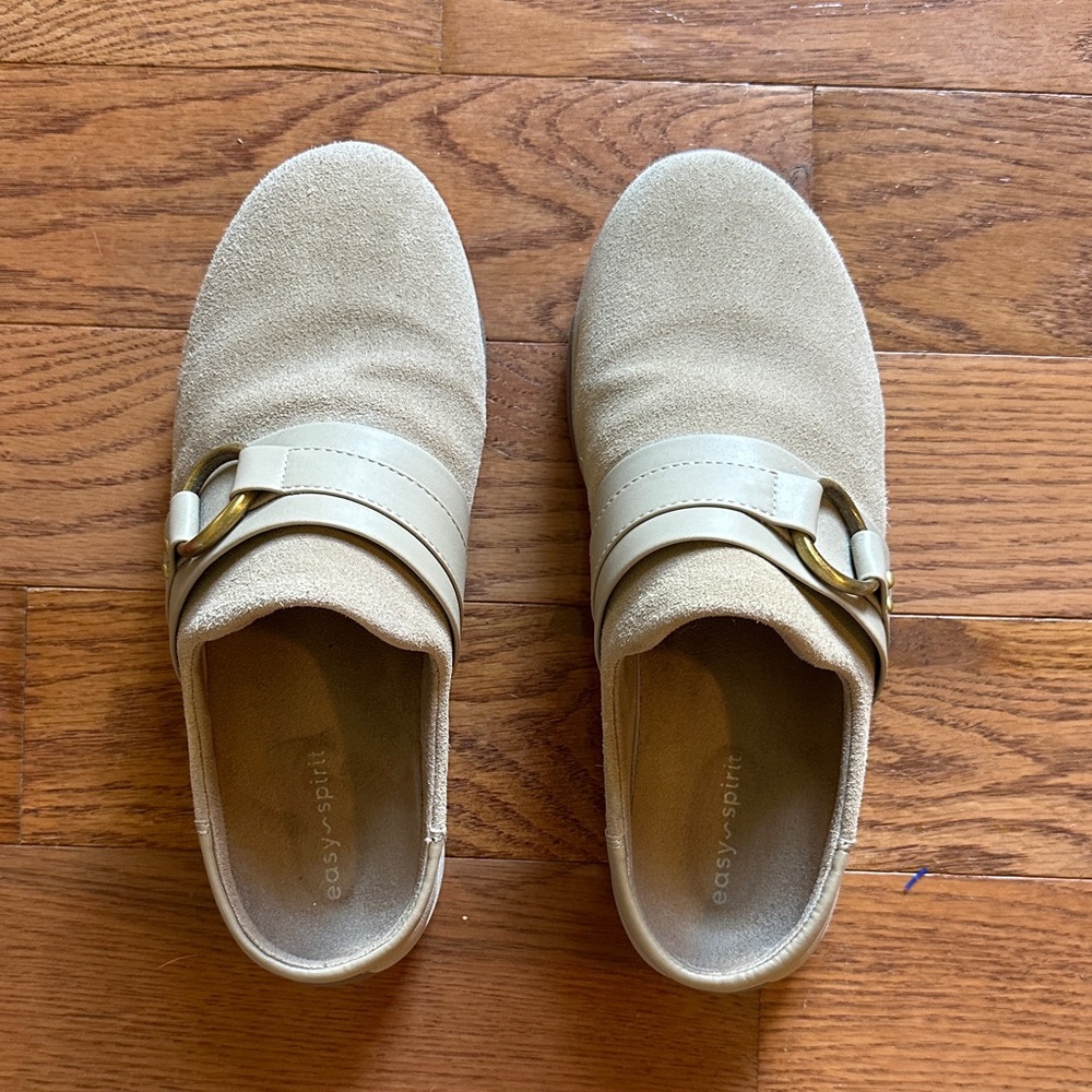 Easy Spirit Tan Mules